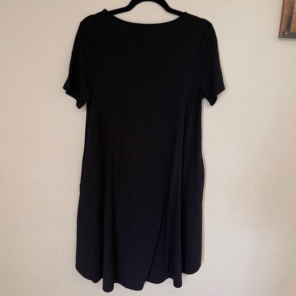 Casual dress - Picture 2 of 4